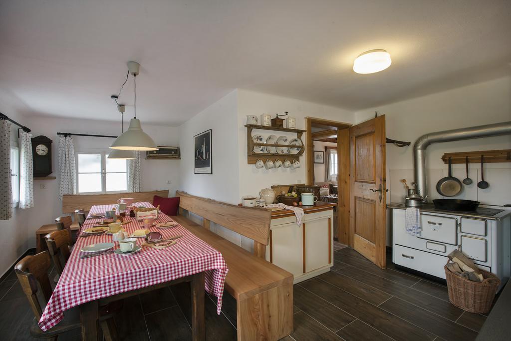 Schwadenguetl Villa Gosau Kamer foto